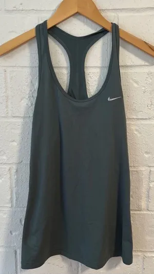 Nike tank top M thumbnail 1
