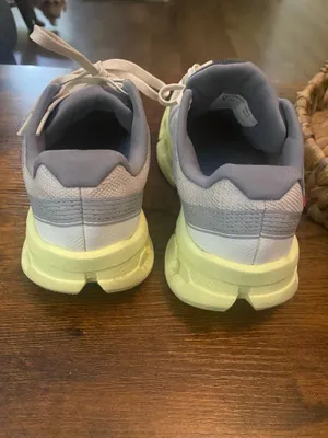 ON WOMEN CLOUDGO Frost/Hay Running Shoes thumbnail 3