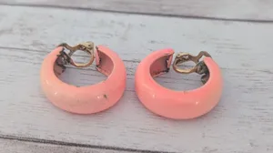 Vintage Clip On Earrings Retro Hoops Peach Like Tone - Paint Chipping & Tarnish thumbnail 11