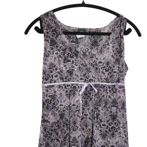 Vanity 90s‎ Y2K Club Purple Damask Sequin Babydoll Top Sleeveless Empire Waist thumbnail 2