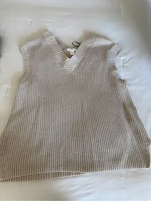 Beige oversized sweater vest thumbnail 2