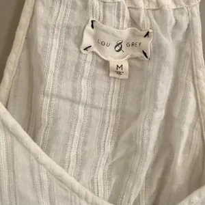 Lou & Grey‎ Tank Top Womens Medium White Cotton Gauze Embroidered Tassel Boho thumbnail 3