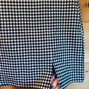 Women’s Shinestar Black And White Checkered Skirt Size M NWT thumbnail 2