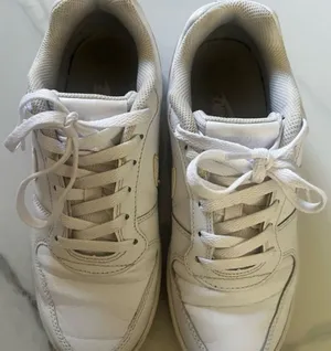 Nike Shoes sz 6.5 thumbnail 1