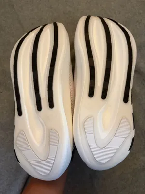 Adidas Hyperboost EPHR Men’s Size 12 thumbnail 3