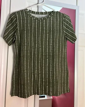 Ann Taylor Olive Green Short-Sleeve Printed Crewneck Top thumbnail 1