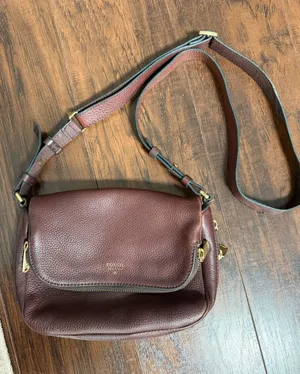 Fossil Women's Pebbled Leather Crossbody Bag thumbnail 1