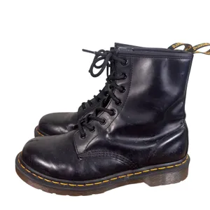 Dr. Martens 1460 Smooth Leather 8-Eye Combat Boots Black Yellow Stitching Sz 8 thumbnail 5
