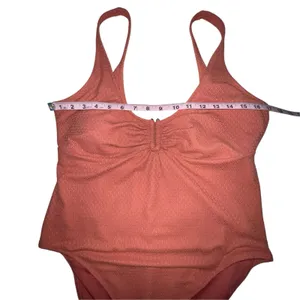 Old Navy One-Piece Swimsuit Women's Size XL Crochet New Amber Glow Salmon Resort thumbnail 5