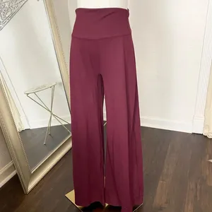 NWT High Waisted Yoga Casual Wide Leg Pants Size M Burgundy Red thumbnail 2