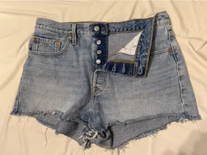 Levi’s 501 denim shorts  thumbnail 1