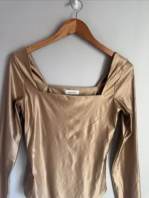 Aritzia Babaton Bodysuit Satinette Squareneck Longsleeve Medium thumbnail 3