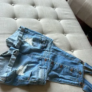 Tinseltown Light Wash Distressed Denim Overall Shorts‎ Size XS thumbnail 4