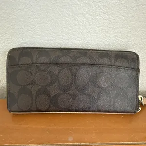 Coach Peyton Accordion Zip Around Wallet‎ Brown READ thumbnail 3