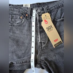 Levi's 501 Skinny High Rise Fitted Through Hip And‎ Thigh Size 26x28 thumbnail 11