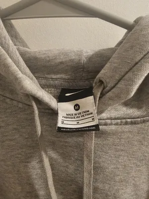 Nike Women’s hoodie thumbnail 4