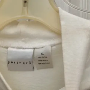 FINAL MARKDOWN Partners mock neck top xl thumbnail 3