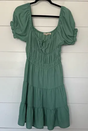 Liberty Love Women’s Large Green Milk Maid Tiered Mini Dress thumbnail 1