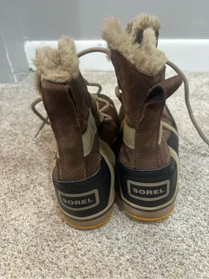 Sorel Women's Glacy Explorer Shortie Waterproof Snow Boot Size 8 US winter boot thumbnail 5