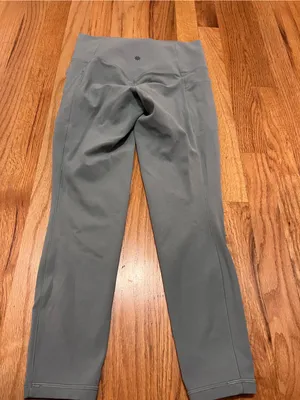 Athleta Salutation Stash Pocket 7/8 Tights size S thumbnail 4