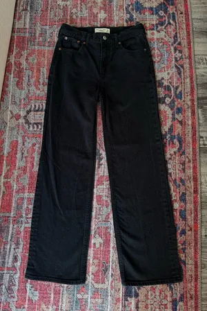 abercrombie & fitch high rise 90s relaxed jeans thumbnail 1