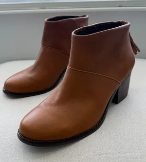 Toms Carpe Diem Leather Ankle Boots Size 7 thumbnail 1