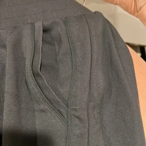 Fabletics like new medium jogger pants with‎ pockets thumbnail 5