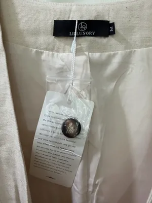 NWT Neutral Sleeveless V thumbnail 4