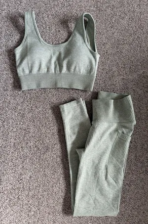 Workout Set Leggings and Sports Bra thumbnail 1