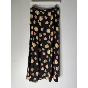 Croft & Barrow Vintage Floral Rose Midi Skirt Black Rayon Button Side Small thumbnail 2