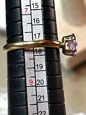 Vintage Gold Tone Oval Purple Rhinestone Solitaire Ring Minimalist Costume Sz 8 thumbnail 5