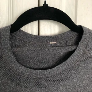 Lululemon Swiftly Tech Long Sleeve Heathered Gray Top Size 6 thumbnail 3