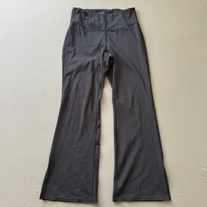 Move Theory High Rise Flared Leggings thumbnail 2