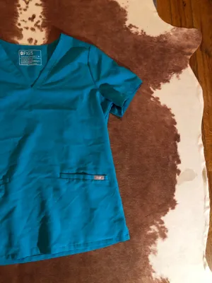 Figs Technical Collection scrub top  size medium  thumbnail 2