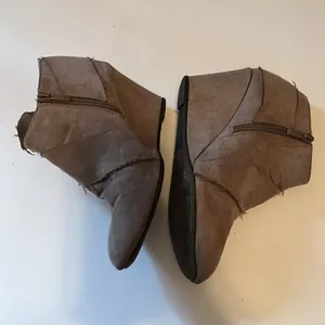 CL by Laundry Brown Wedge Boots Woman's Size 8 thumbnail 2
