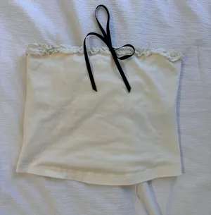 Urban Outfitters Top thumbnail 1