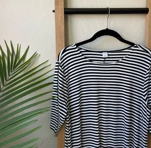 NWOT Old Navy Black and White Striped Stretch Flare Midi Dress thumbnail 2