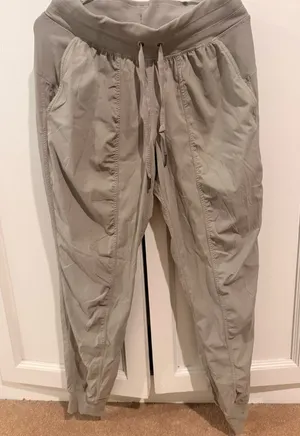 Lululemon Joggers thumbnail 1