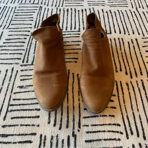 Lucky Brand Caramel Brown Leather Almond Toe Ankle Boots Size 10 thumbnail 4