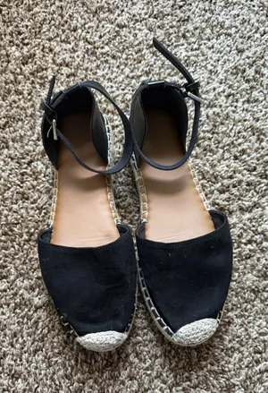 Sandals Black Size 8 thumbnail 1