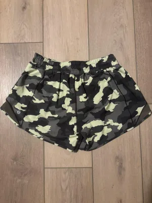 Lululemon Shorts thumbnail 2