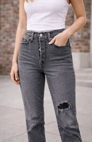 LEVIS Wedgie Distressed Ankle Denim Gray‎ Wash Sz 28 thumbnail 1