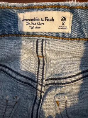 Abercrombie & Fitch The Dad Shorts High Rise thumbnail 4