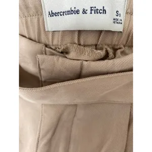Abercrombie Tan Neutral Belted Pleated Wide Leg Cropped Trousers Pants S Short thumbnail 2