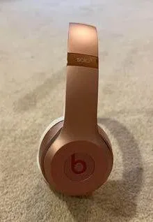Solo³ Wireless On-Ear Headphones thumbnail 2