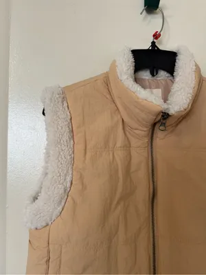 Thread & Supply Sherpa Trim Cropped Vest NWT Size S Tan thumbnail 3