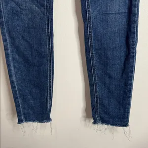 Judy Blue Skinny Fit Dark Wash Blue Stretch Denim Jeans Distressed Detais sz 28 thumbnail 8