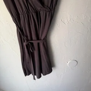 Uniqlo Brown Sleeveless Faux Wrap Dress‎ with Belt Size Small Clean Girl thumbnail 3