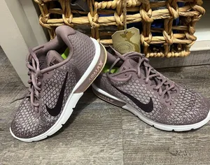 Nike air max shoes thumbnail 1