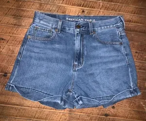 American Eagle high waisted cuffed size 4 mom shorts thumbnail 1